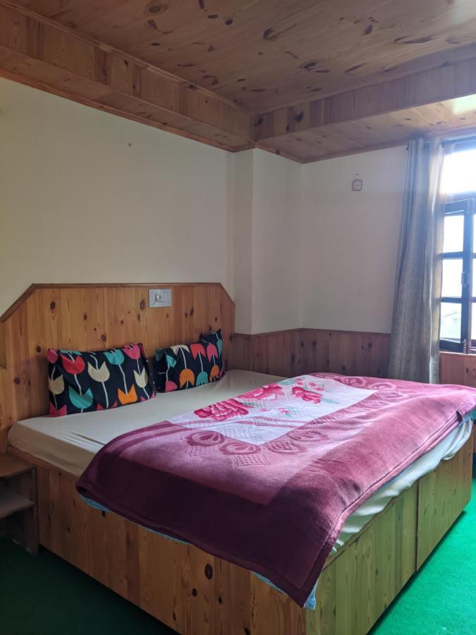 Summer Cottages Manali  Bilik gambar